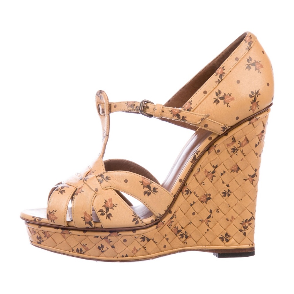 Bottega Venetia wedge sandals 5 inch box included